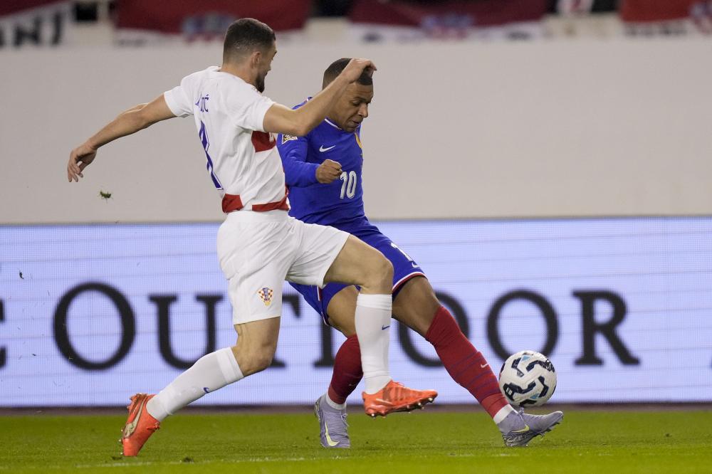 门将连续零封对手，稳定后防